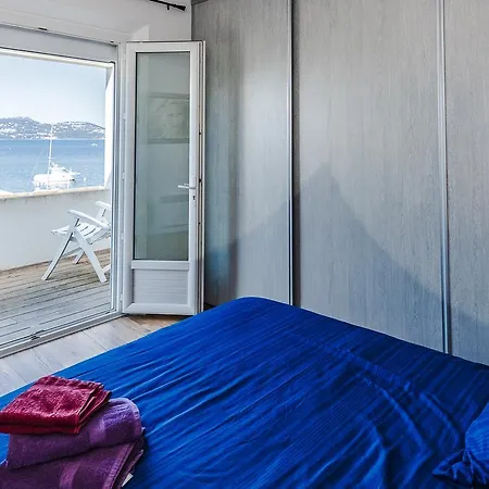 Front De Acces Presqu'ile De Giens-sea And Mountain Pleasure Villa